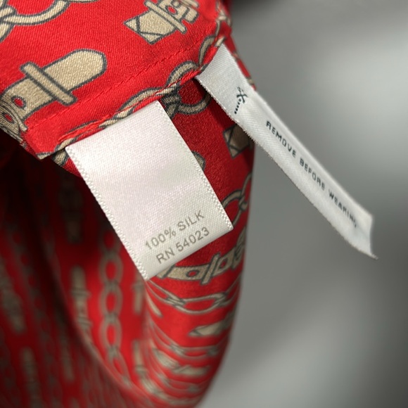 BANANA REPUBLIC Women’s Red Silver Chain silk blouse with front tie M vtg - Picture 11 of 13